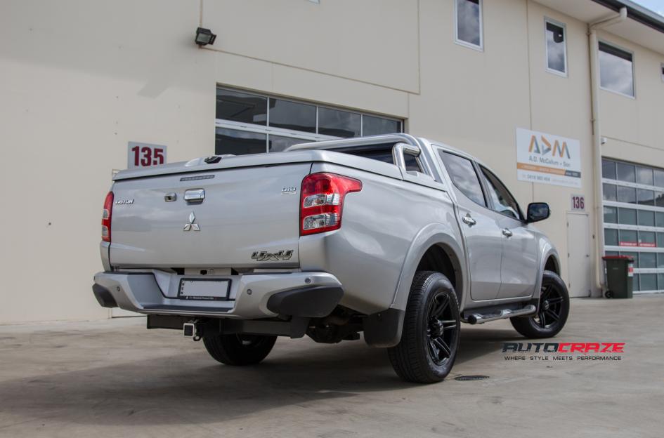 MITSUBISHI TRITON OX860 MATTE BLACK